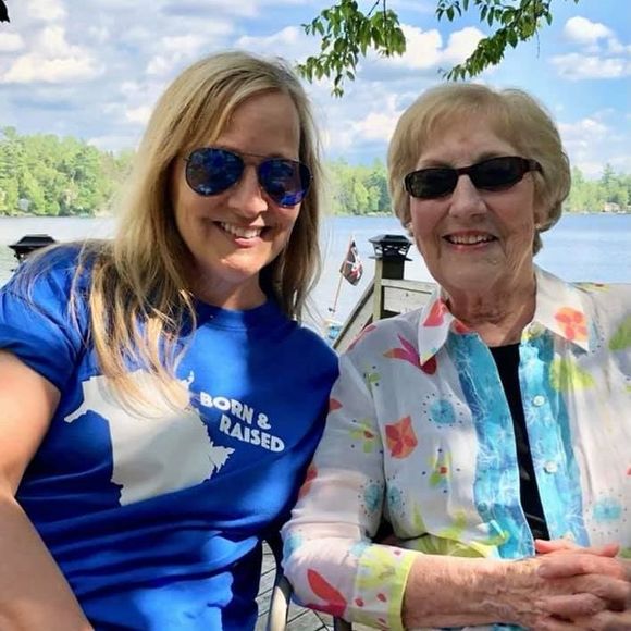 Meet your Posher, Shelly - Picture 1 of 1